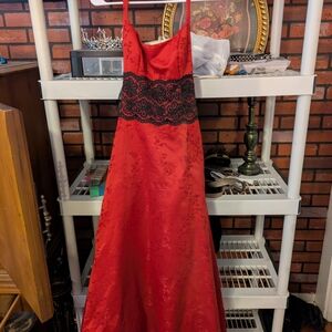 Elegant Red Gown with Black Lace Detail